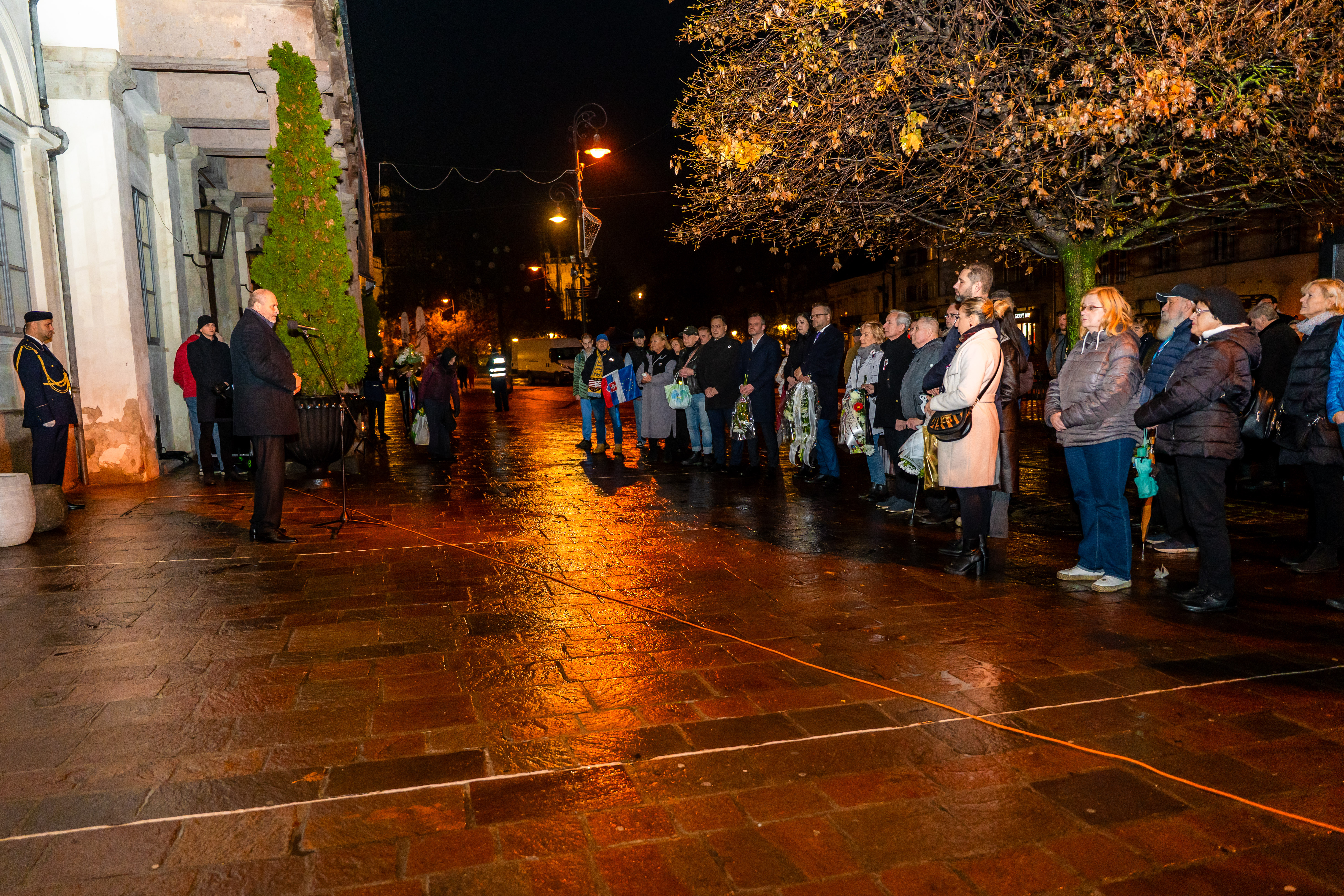 Pietna spomienka - Den boja za slobodu a demokraciu-5